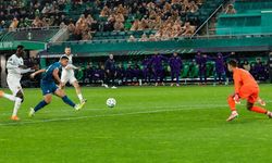 Rapid im Regen: 0:3 gegen Fiorentina – Stöger fordert Charakter, Pioli bleibt gelassen