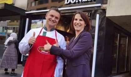 Bakan Edtstadler Ferhat Döner’de