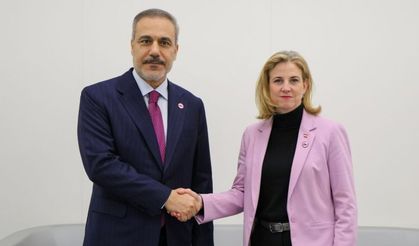 Bakan Fidan, Varşova'da Avusturya Dışişleri Bakanı Meinl-Reisinger ile görüştü