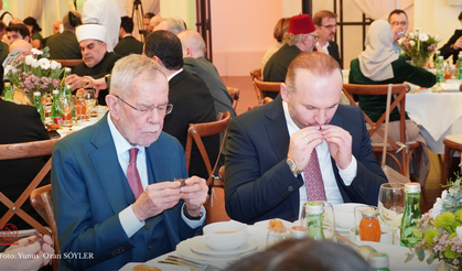 Cumhurbaşkanı Van der Bellen Avusturya İslam Toplumu  İftar Programına Katıldı