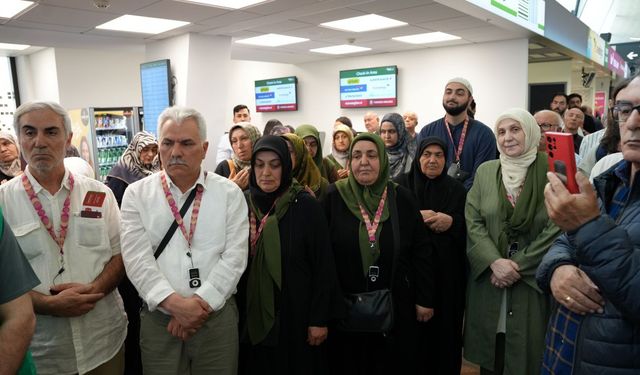 IFW Viyana’da Hac Heyecanı: İki Kafile Dualarla Uğurlandı