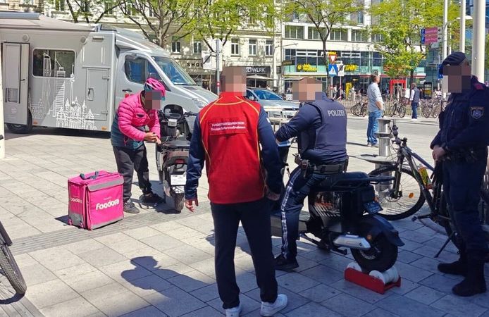 Viyana’da E-Scooter Denetimi: 66 km/s Hıza Ulaşan Araç Tespit Edildi