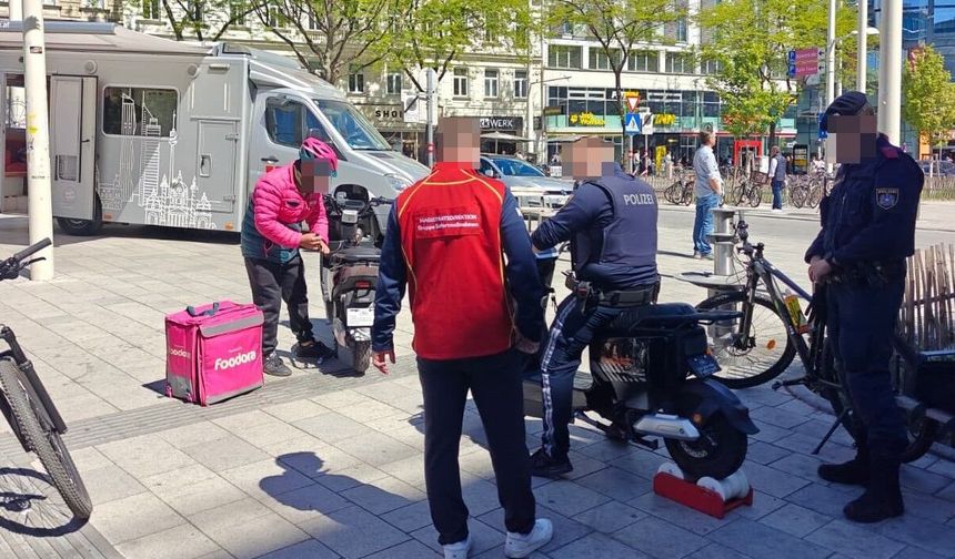 Viyana’da E-Scooter Denetimi: 66 km/s Hıza Ulaşan Araç Tespit Edildi